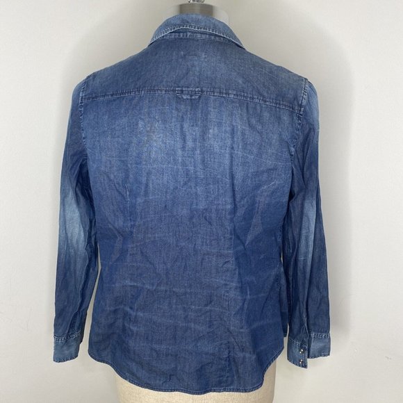 Chico's Denim Shirt Womens 1 S Chambray Blue Pearl Snap Front Long Sleeve - Picture 5 of 6
